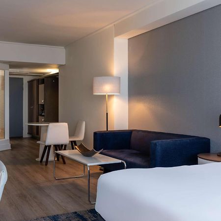 Radisson Blu Gautrain Hotel, Sandton Johannesburg Esterno foto