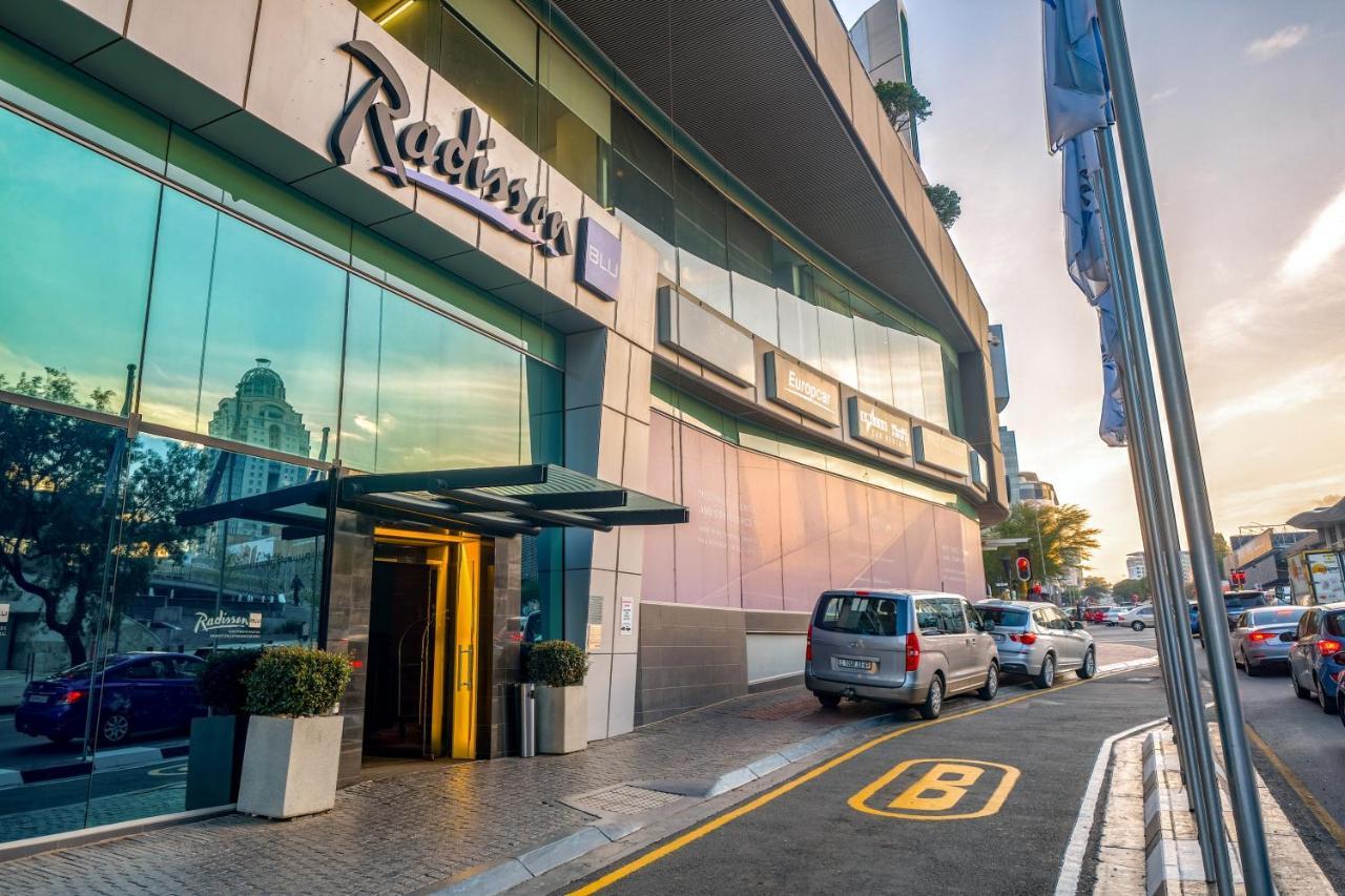 Radisson Blu Gautrain Hotel, Sandton Johannesburg Esterno foto