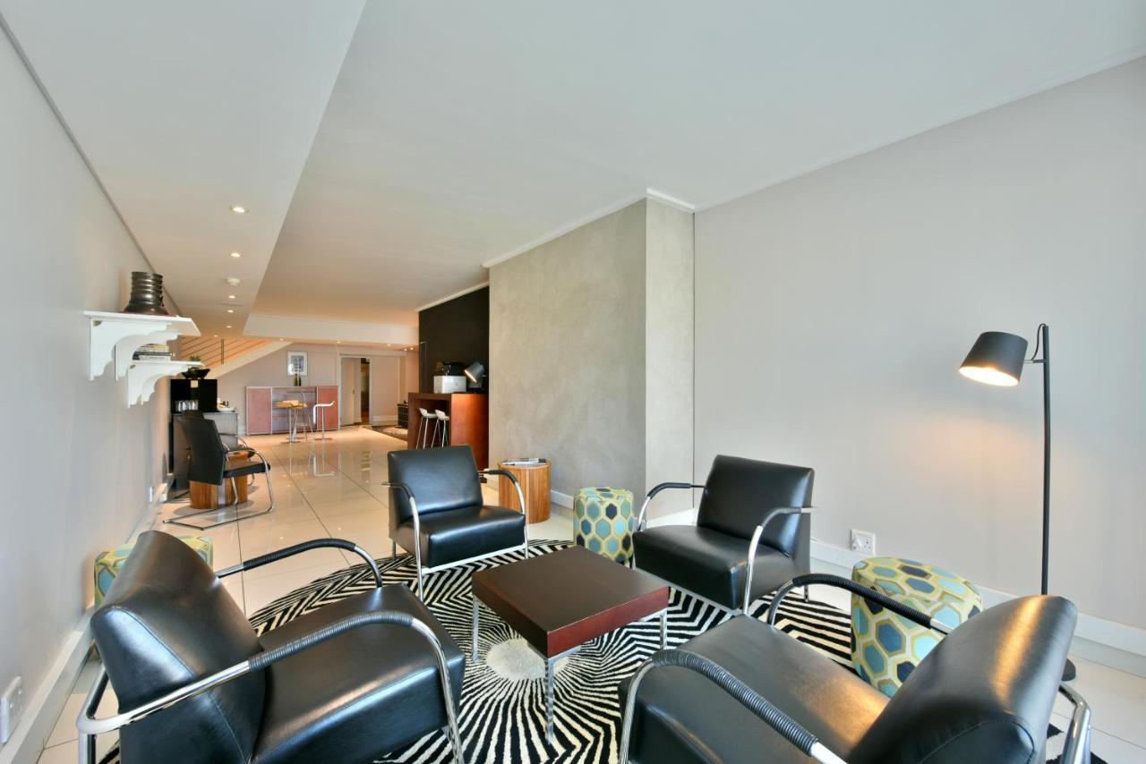 Radisson Blu Gautrain Hotel, Sandton Johannesburg Esterno foto