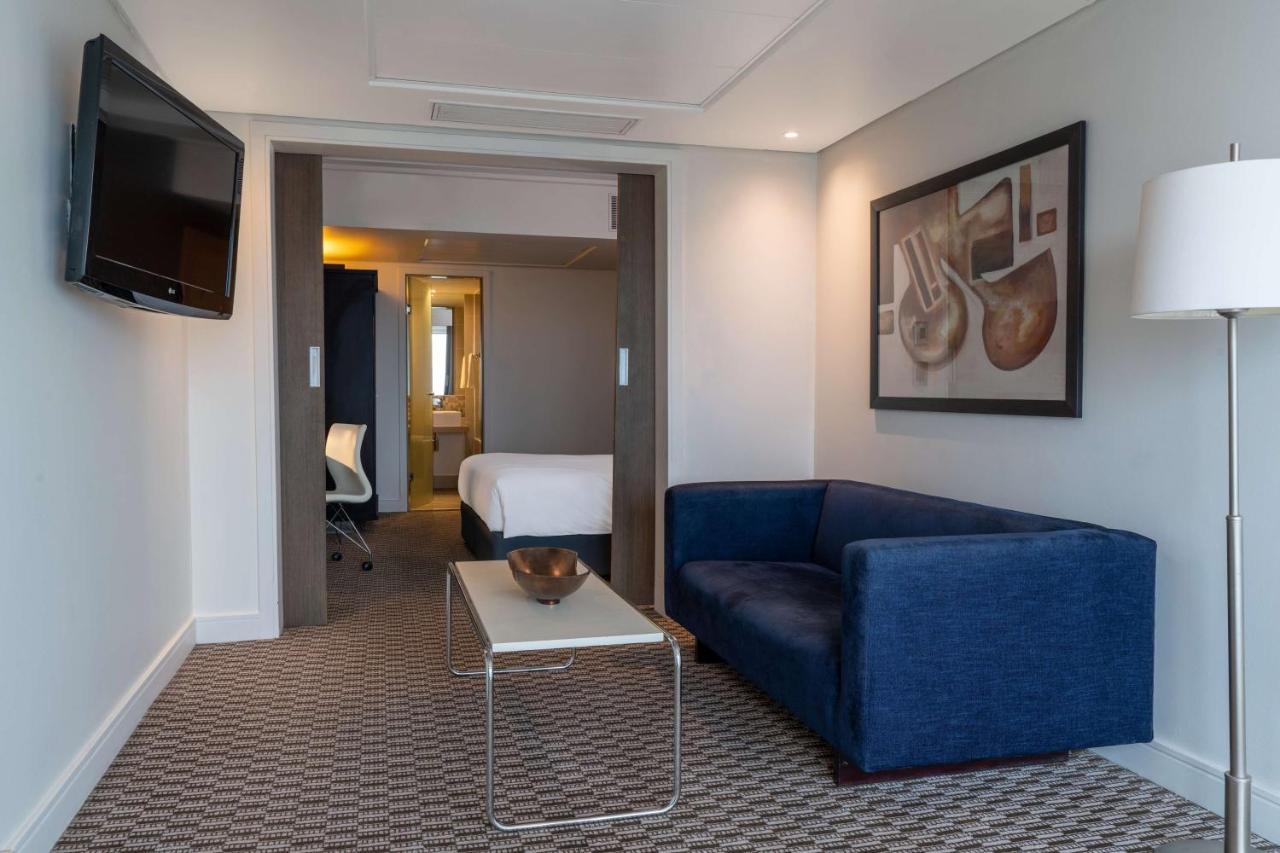 Radisson Blu Gautrain Hotel, Sandton Johannesburg Esterno foto