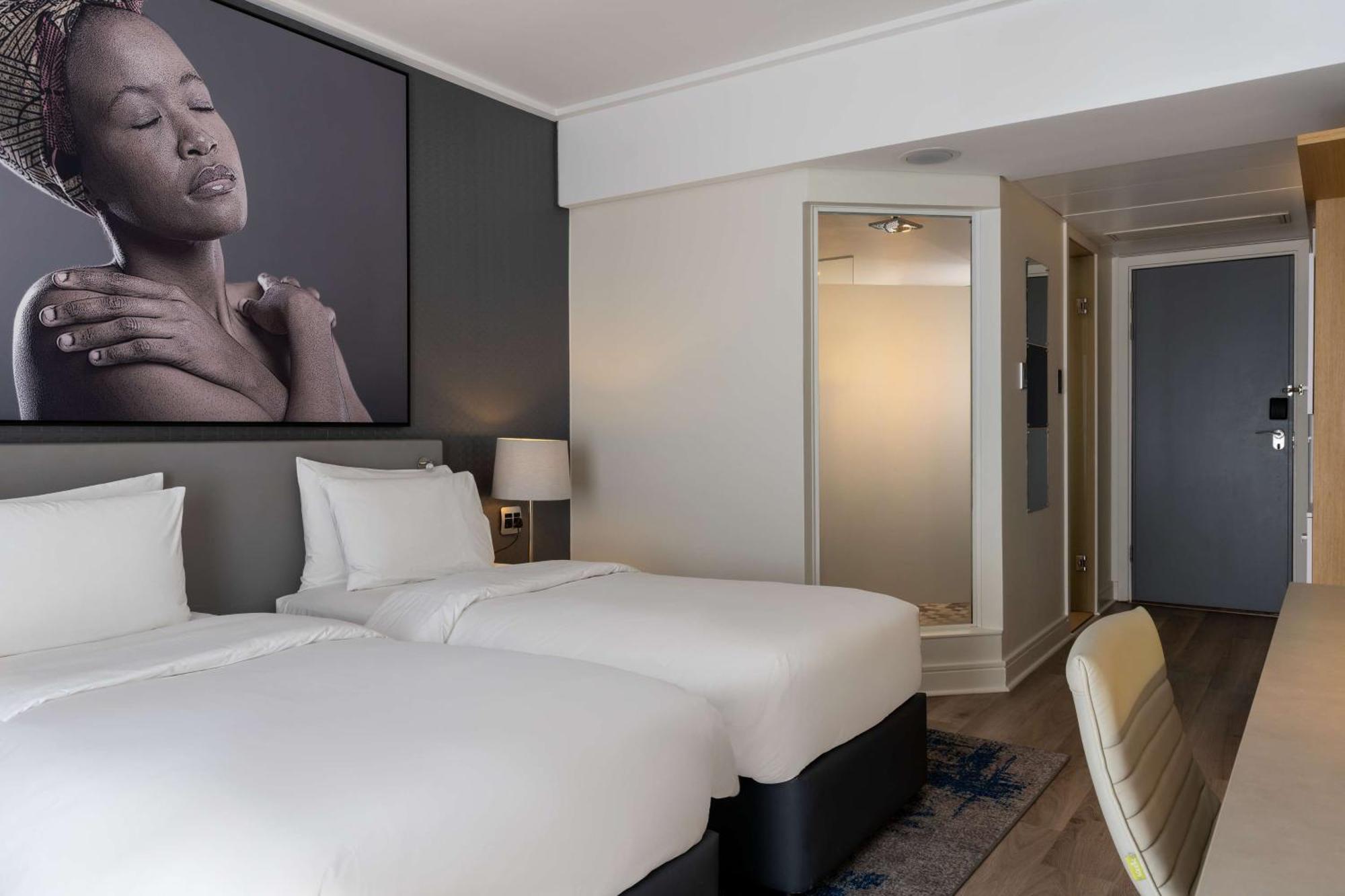 Radisson Blu Gautrain Hotel, Sandton Johannesburg Esterno foto