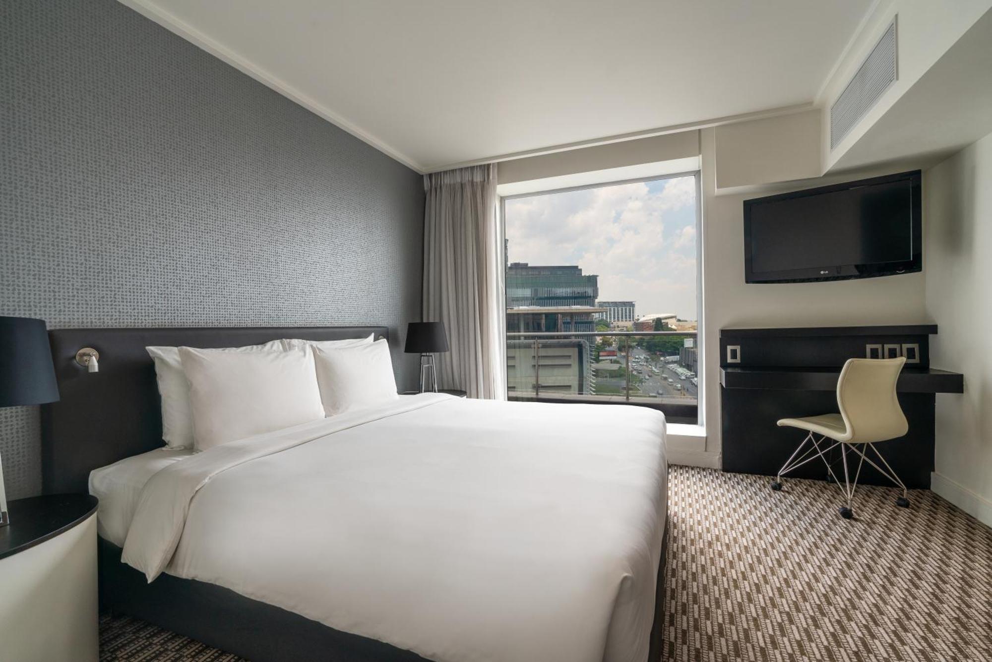Radisson Blu Gautrain Hotel, Sandton Johannesburg Esterno foto